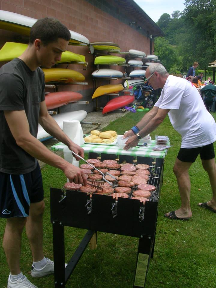 IN CANOA SUL LAGO